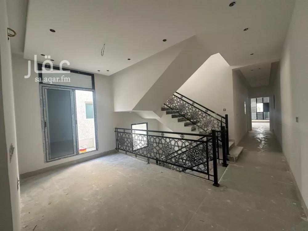 7 bedroom villa in Al Amwaj 4