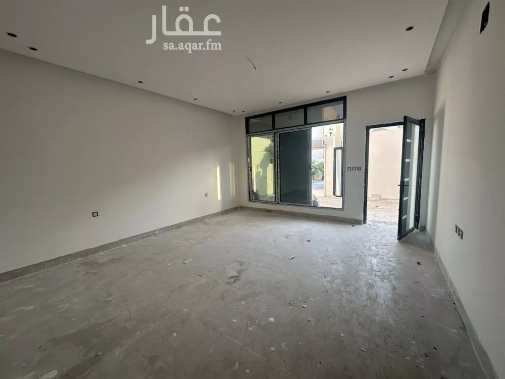 7 bedroom villa in Al Amwaj 7