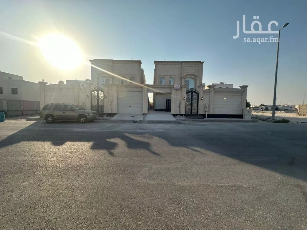 فيلا 9 غرف في الشراع 1