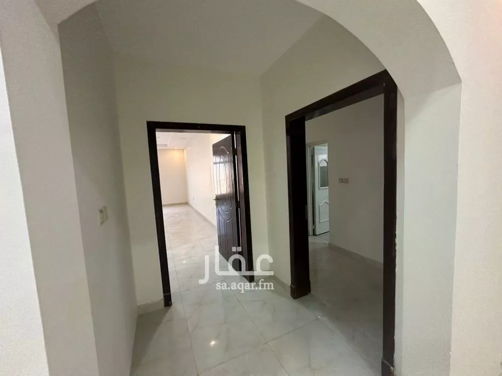 فيلا 9 غرف في الشراع 3