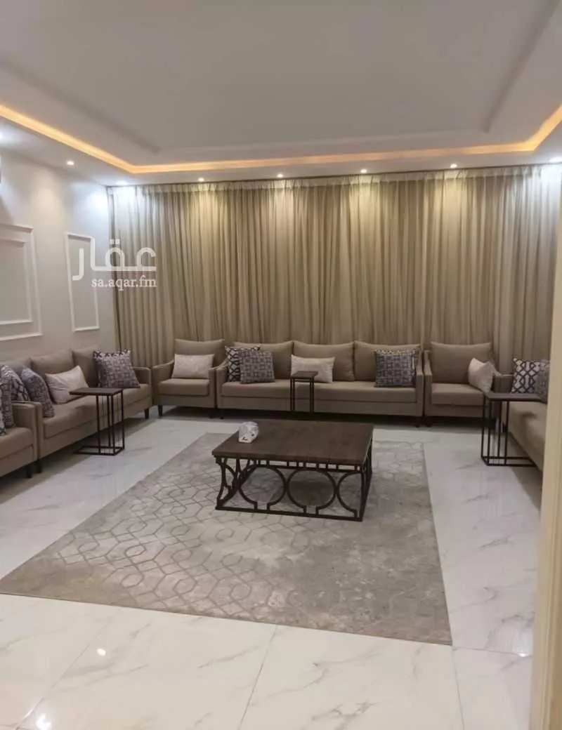 فيلا 4 غرف في الشرق 4