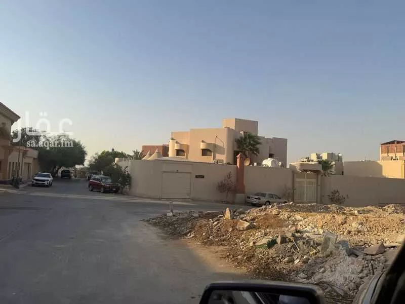 فيلا 8 غرف في الربوة 3