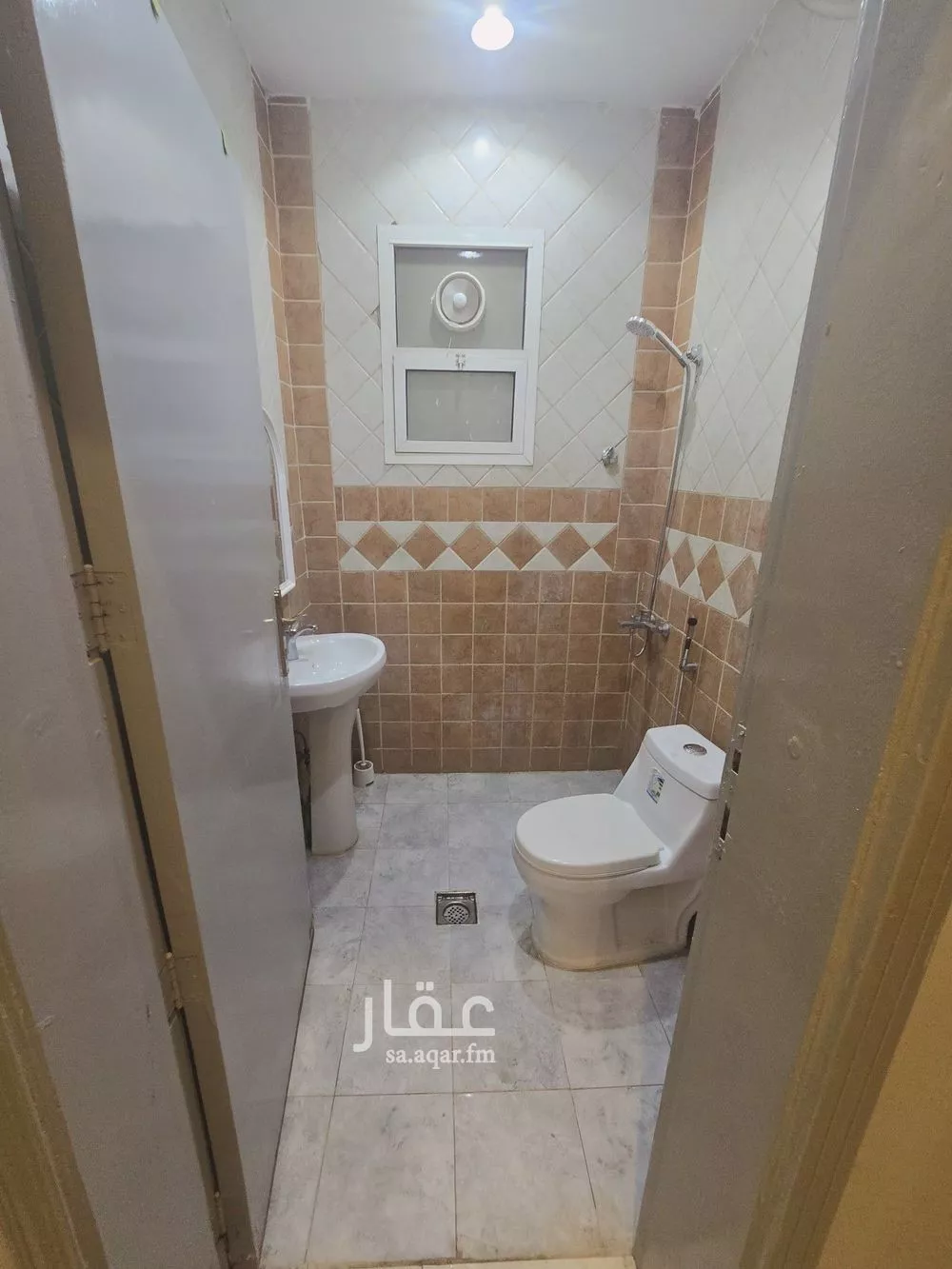 شقة 1 غرف في المونسية 5