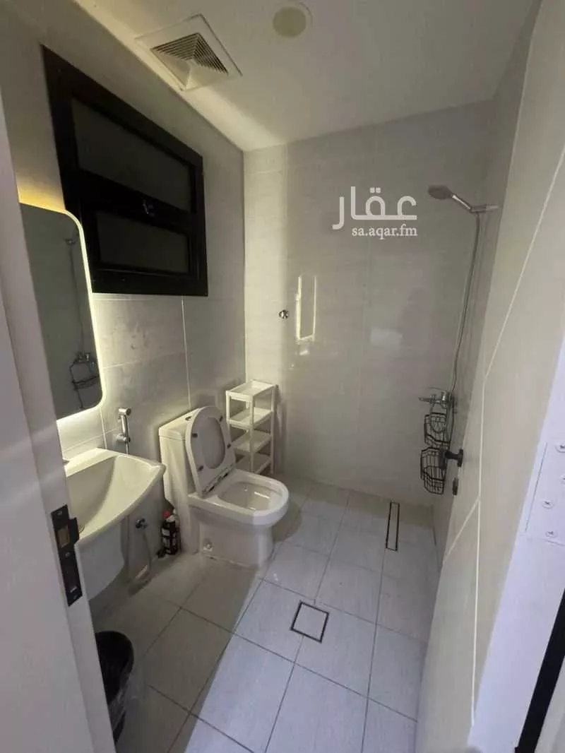 شقة 3 غرف في الحمرا 5