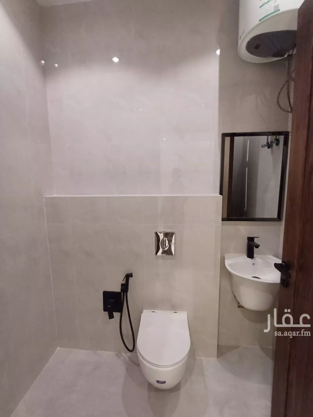 5 bedroom floor in Al Janadriyah 15