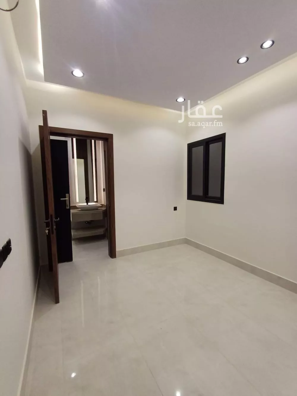 5 bedroom floor in Al Janadriyah 10