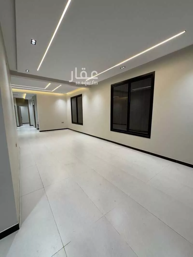 4 bedroom floor in Al Janadriyah 3