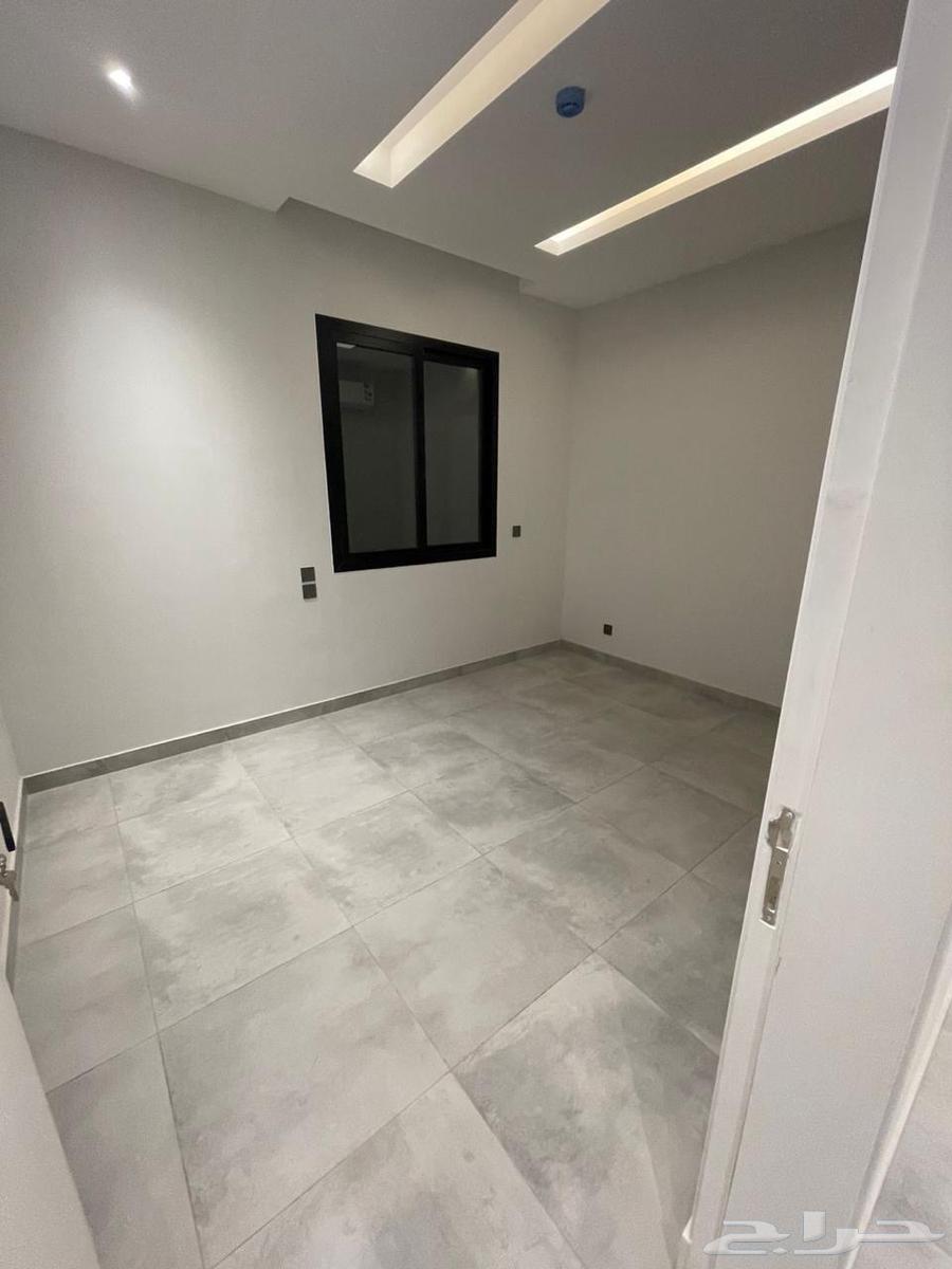 شقة 3 غرف في الملقا 5