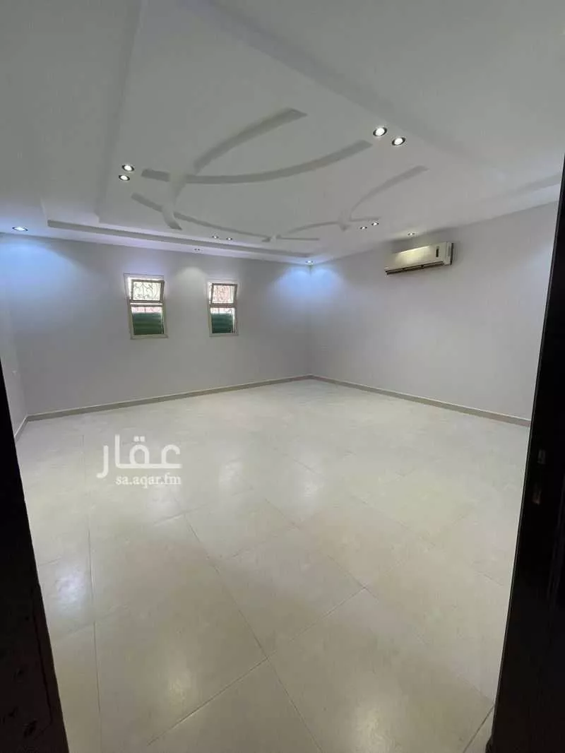 3 bedroom floor in Dhahrat Laban 5