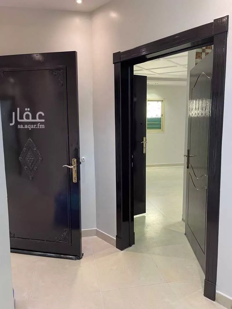 3 bedroom floor in Dhahrat Laban 7