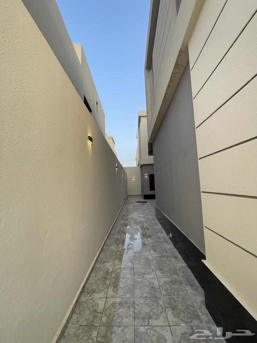 فيلا 4 غرف في الجنادرية 5