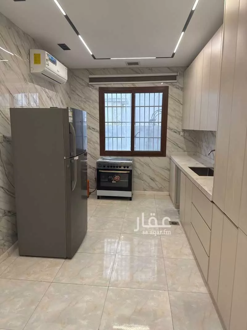 3 bedroom floor in Ar Rafiah 13