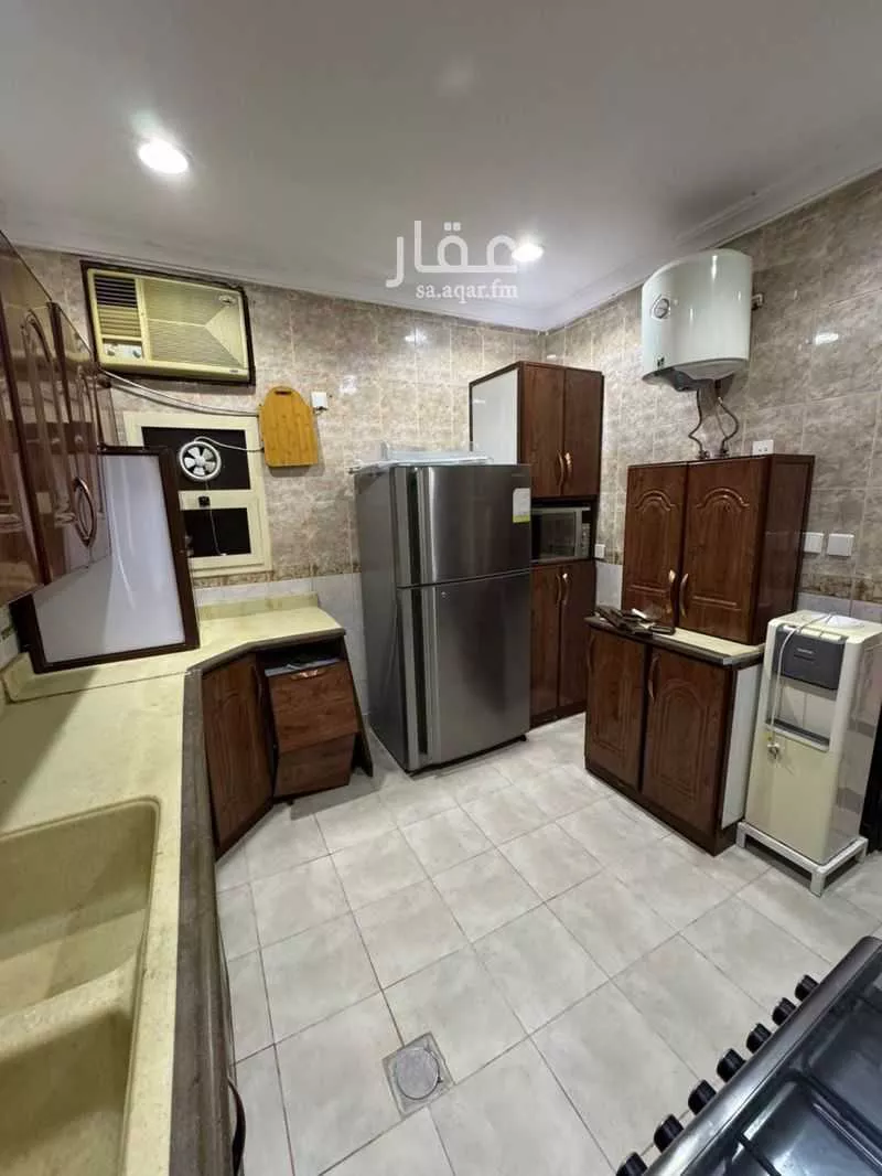 شقة 4 غرف في الروابي 2