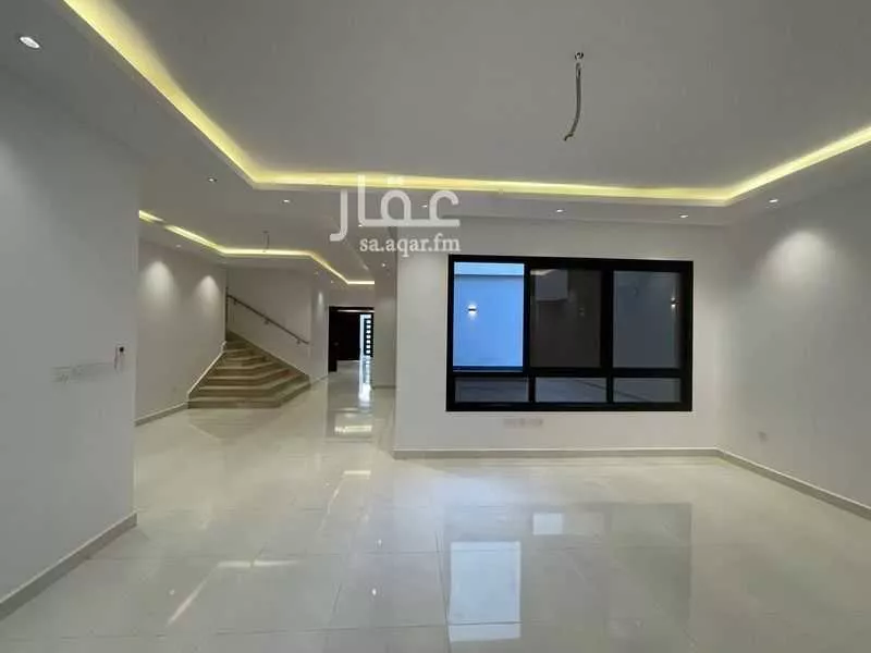 4 bedroom villa in Al Janadriyah 12