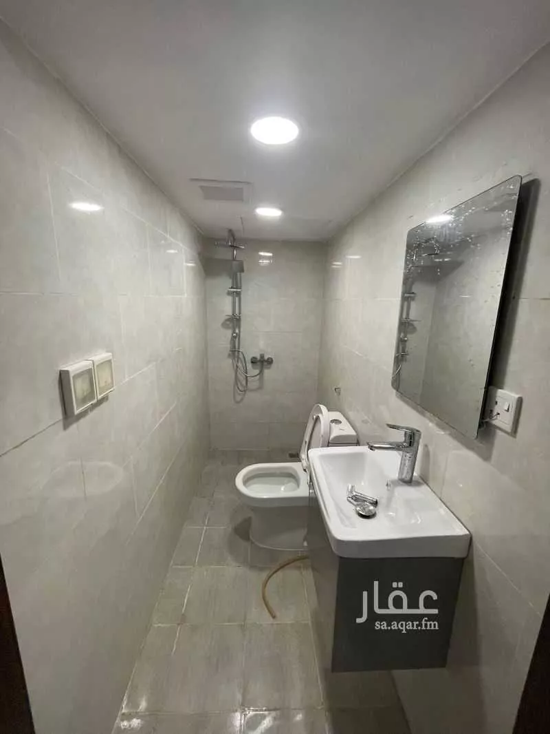 4 bedroom villa in Al Janadriyah 14