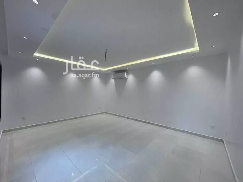4 bedroom villa in Al Janadriyah 17