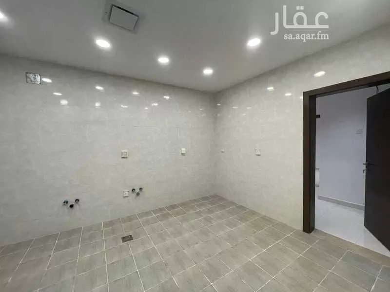 4 bedroom villa in Al Janadriyah 22