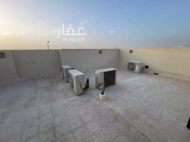 4 bedroom villa in Al Janadriyah 26