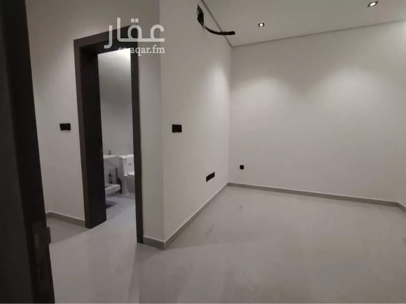 فيلا 5 غرف في السيف 1