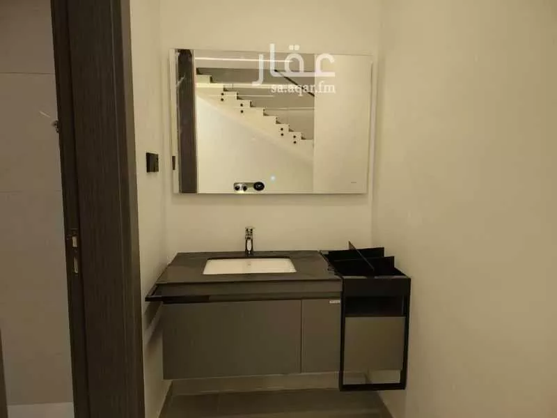 فيلا 5 غرف في السيف 2