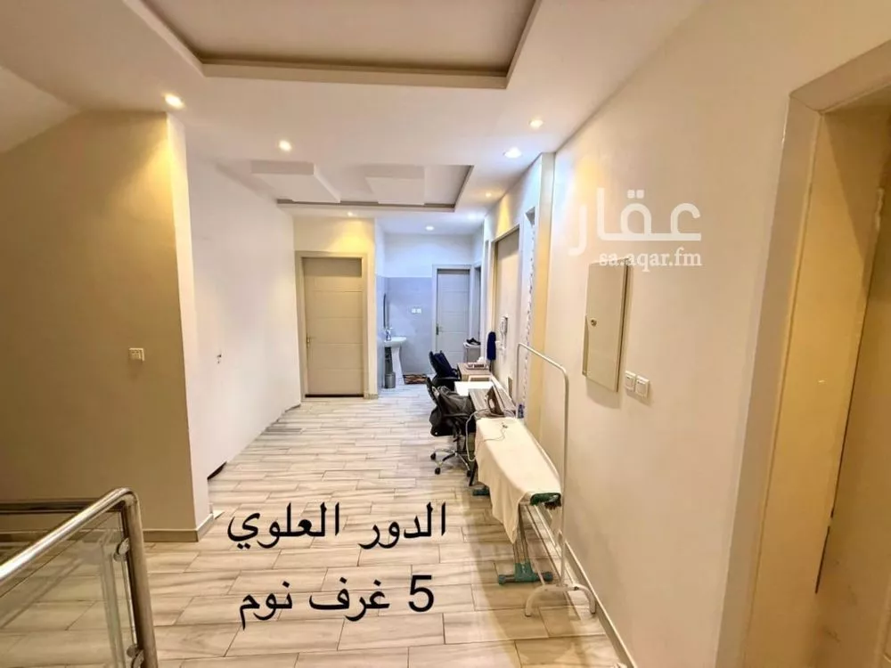 فيلا 9 غرف في بدر 2