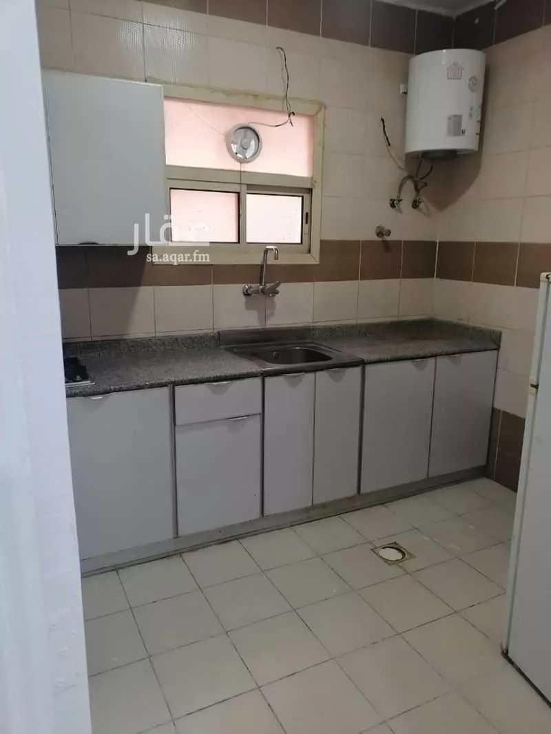 عمارة 600 م² في المونسية 4