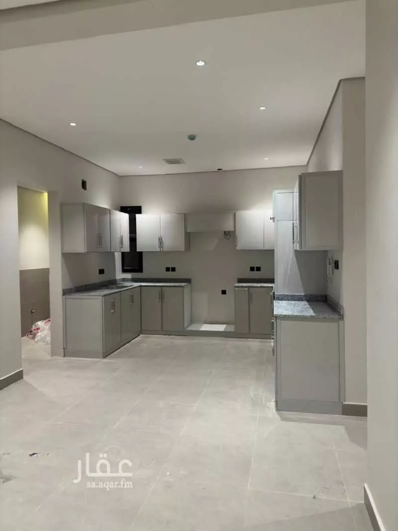 4 bedroom apartment in Al Qairawan 6