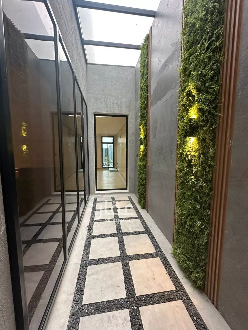 فيلا 6 غرف في الشراع 5