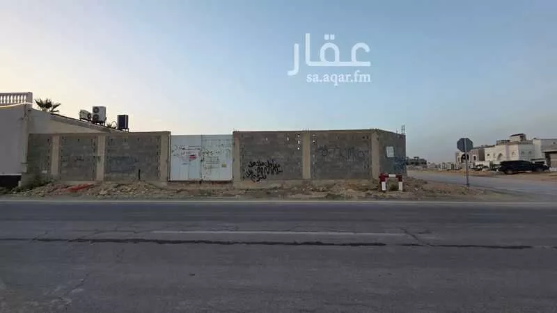 أرض 918 م² في العارض 3