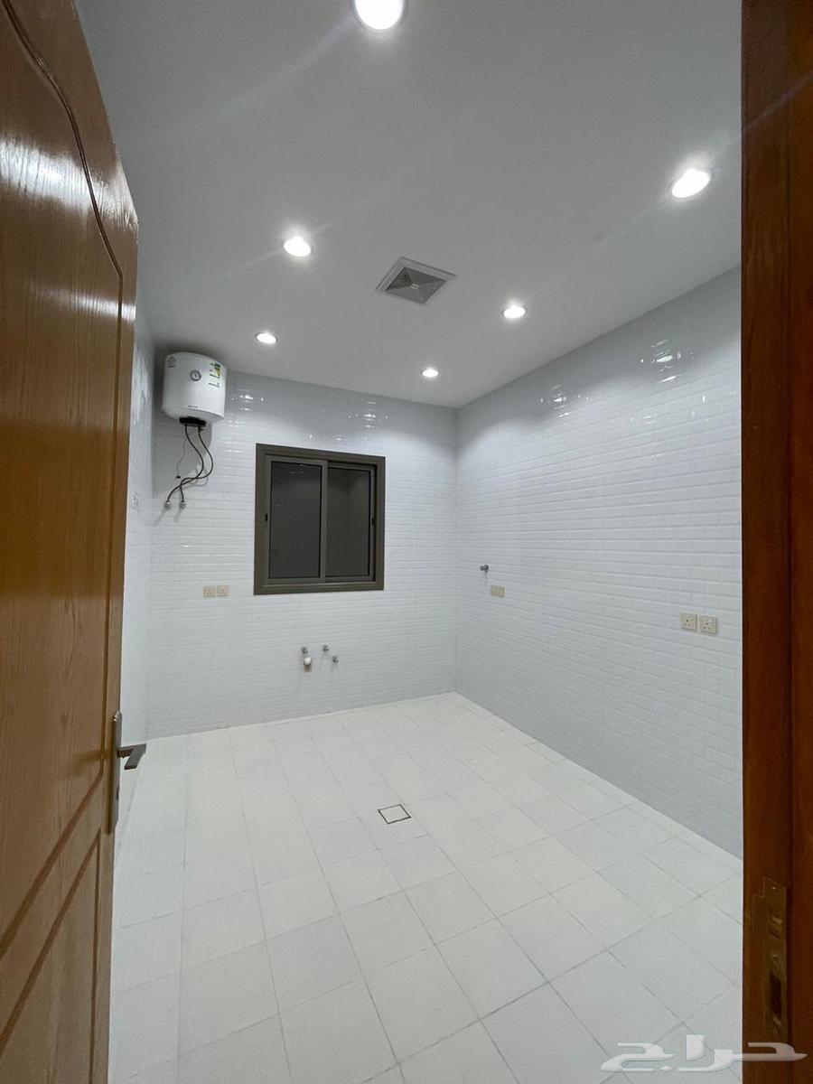 شقة 3 غرف في الرمال 1