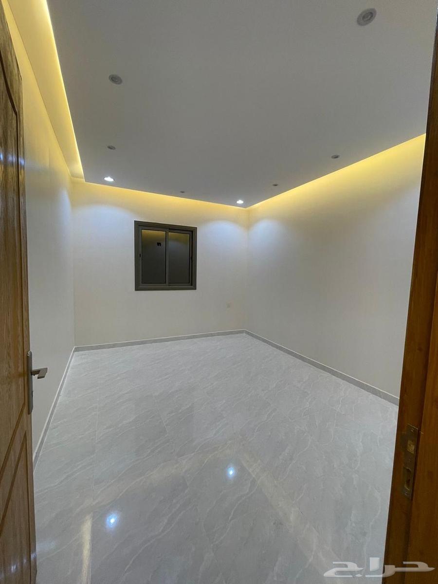شقة 3 غرف في الرمال 5