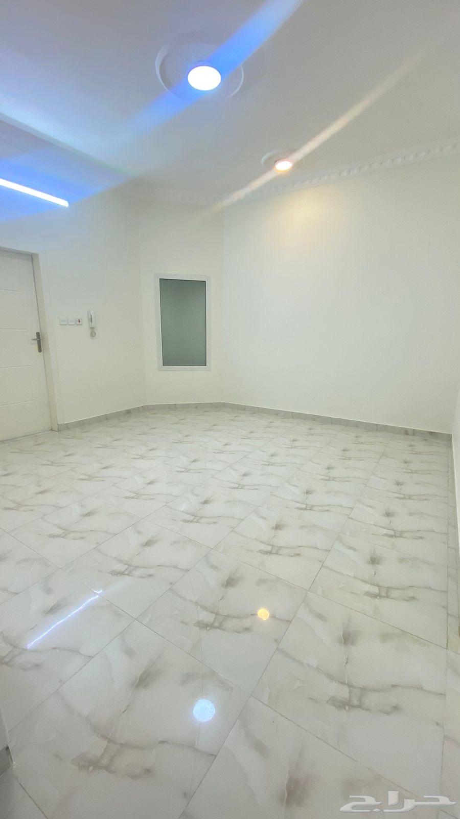 شقة 4 غرف في الرمال 4