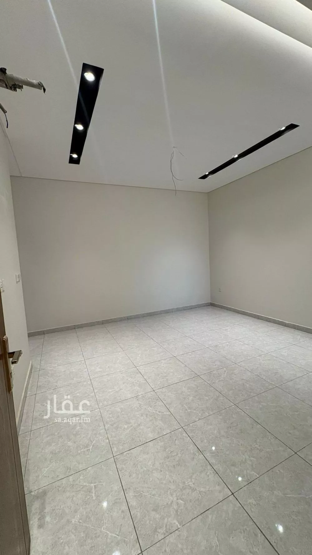 شقة 5 غرف في الورود 4