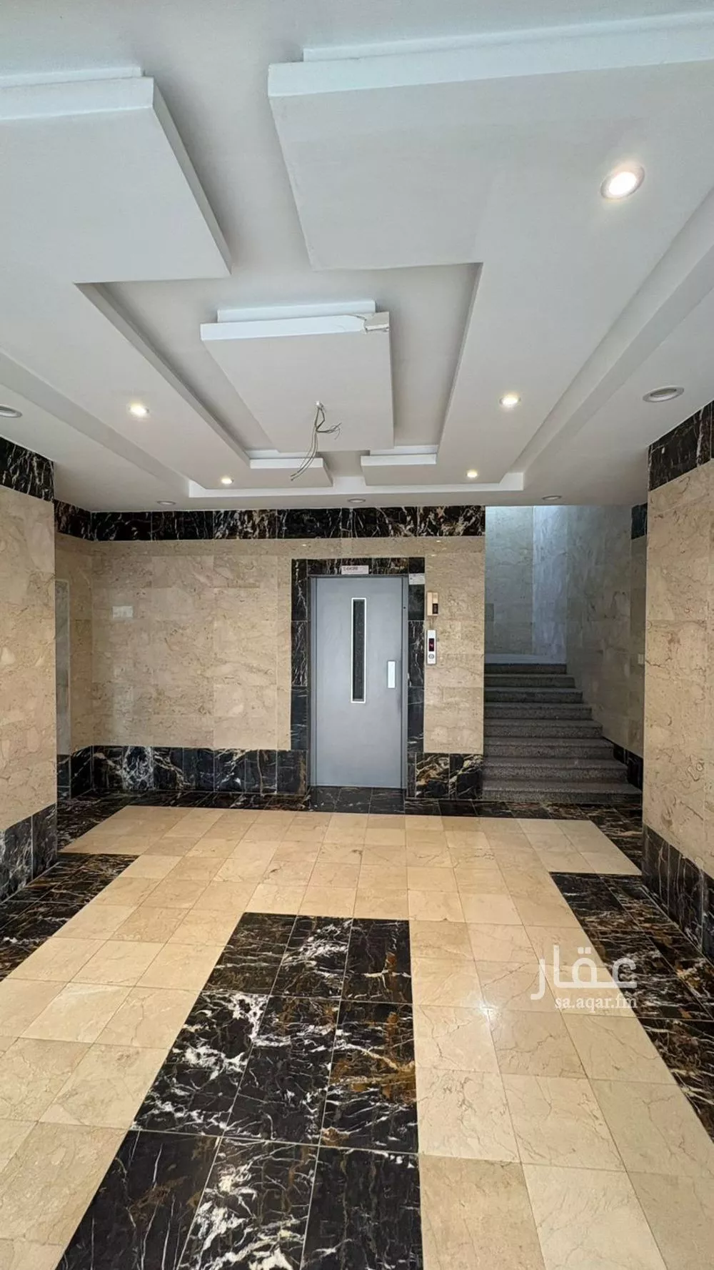 شقة 5 غرف في الواحة 2