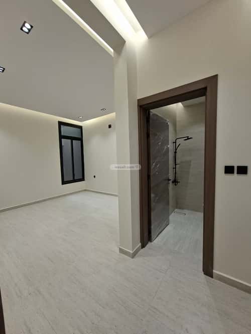 5 bedroom floor in Al Janadriyah 3