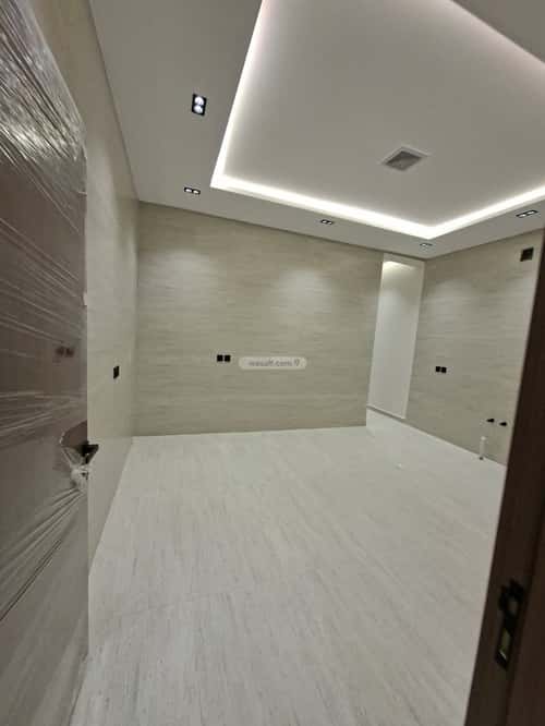 5 bedroom floor in Al Janadriyah 8
