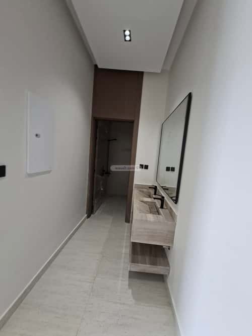 5 bedroom floor in Al Janadriyah 1