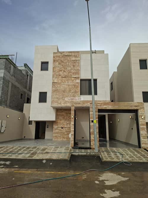 5 bedroom floor in Al Janadriyah 3