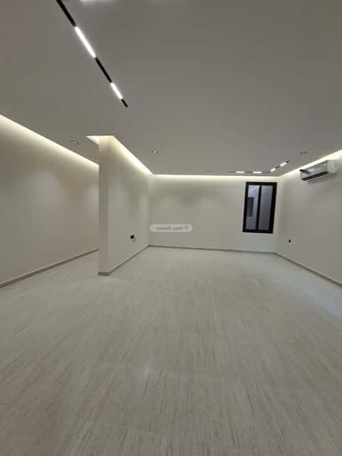 5 bedroom floor in Al Janadriyah 9
