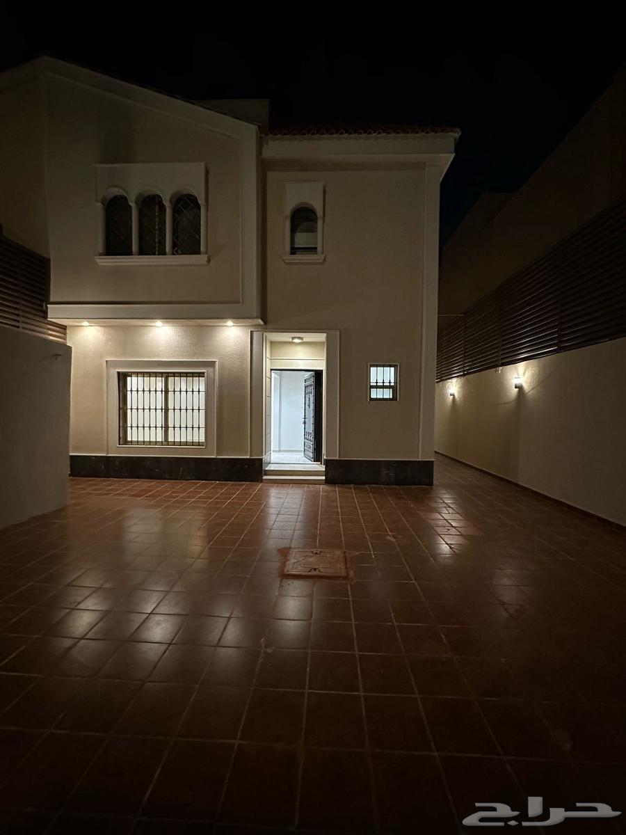 فيلا 4 غرف في الياسمين 3