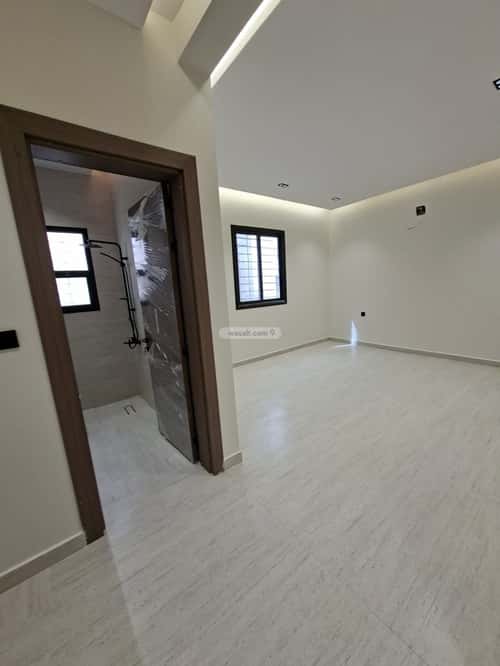 5 bedroom floor in Al Janadriyah 3