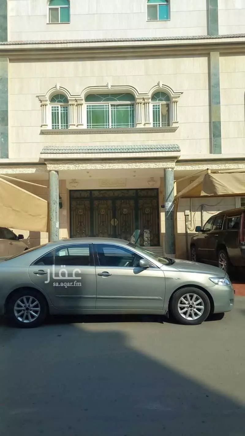 5 bedroom apartment in Al Rabwa 5