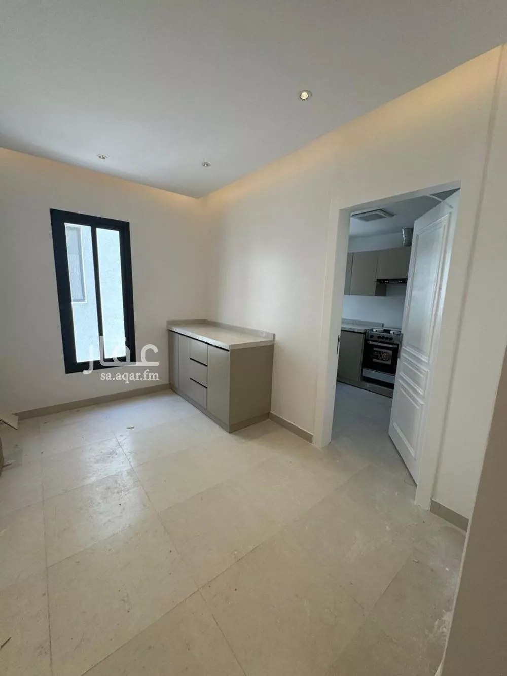 5 bedroom apartment in Irqah 4