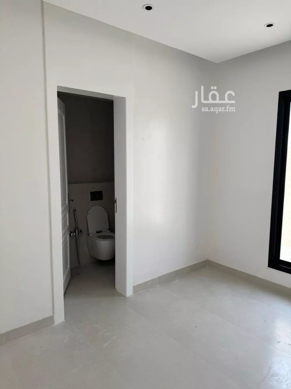 5 bedroom apartment in Irqah 6