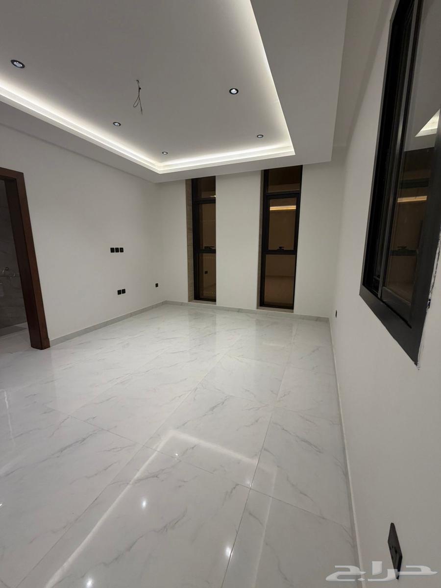 شقة 4 غرف في النهضة 1