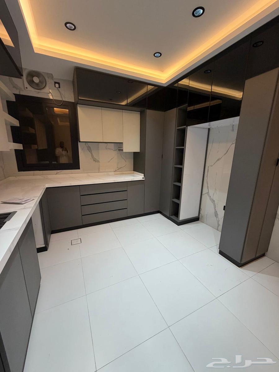 شقة 4 غرف في النهضة 5