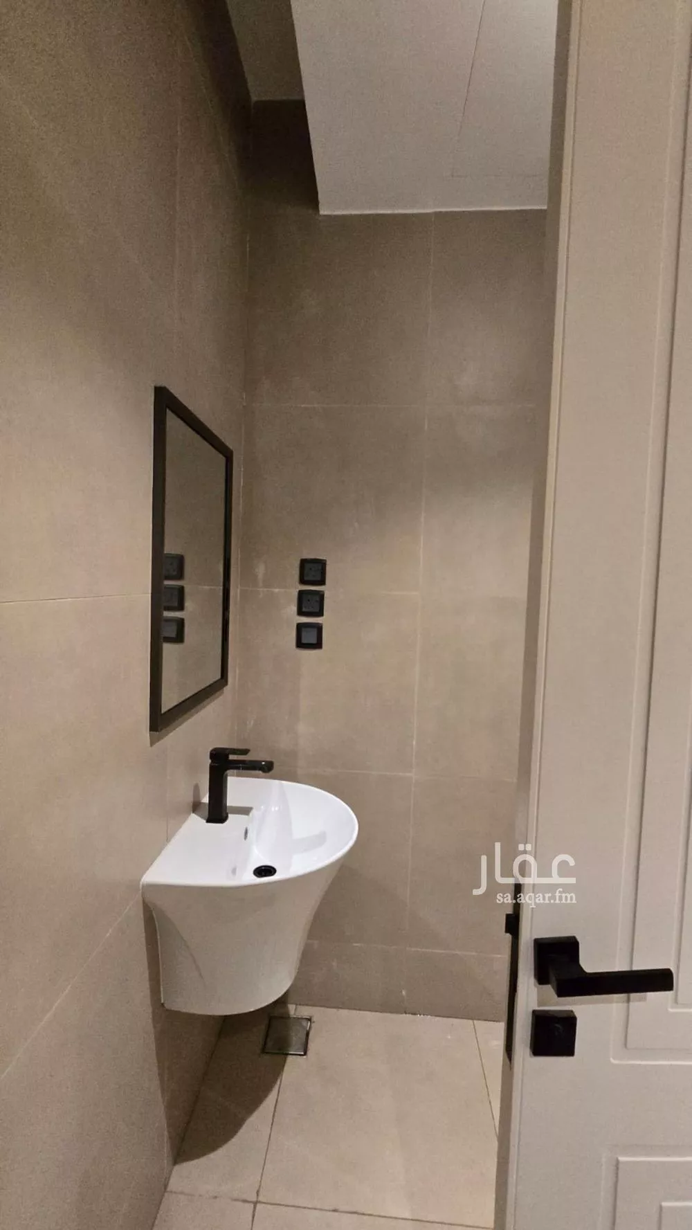 3 bedroom apartment in Al Khaleej 15