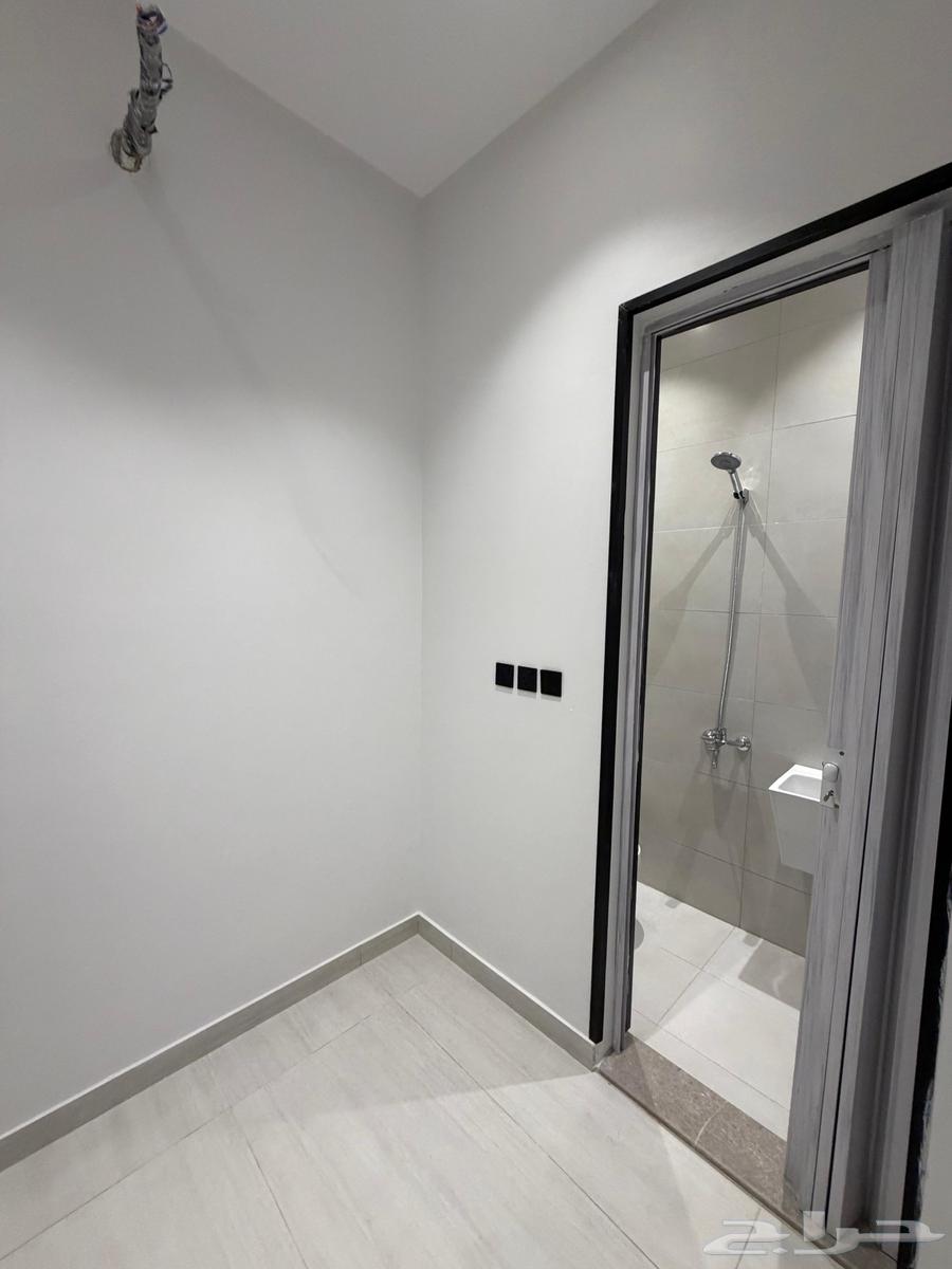 فيلا 4 غرف في النزهة 1