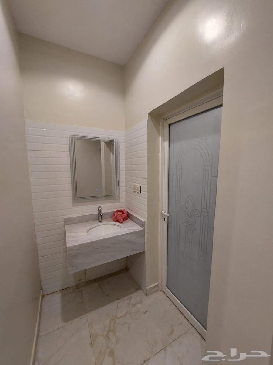 شقة 5 غرف في النور 3