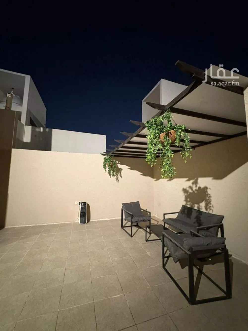 4 bedroom apartment in Al Rawdah 5